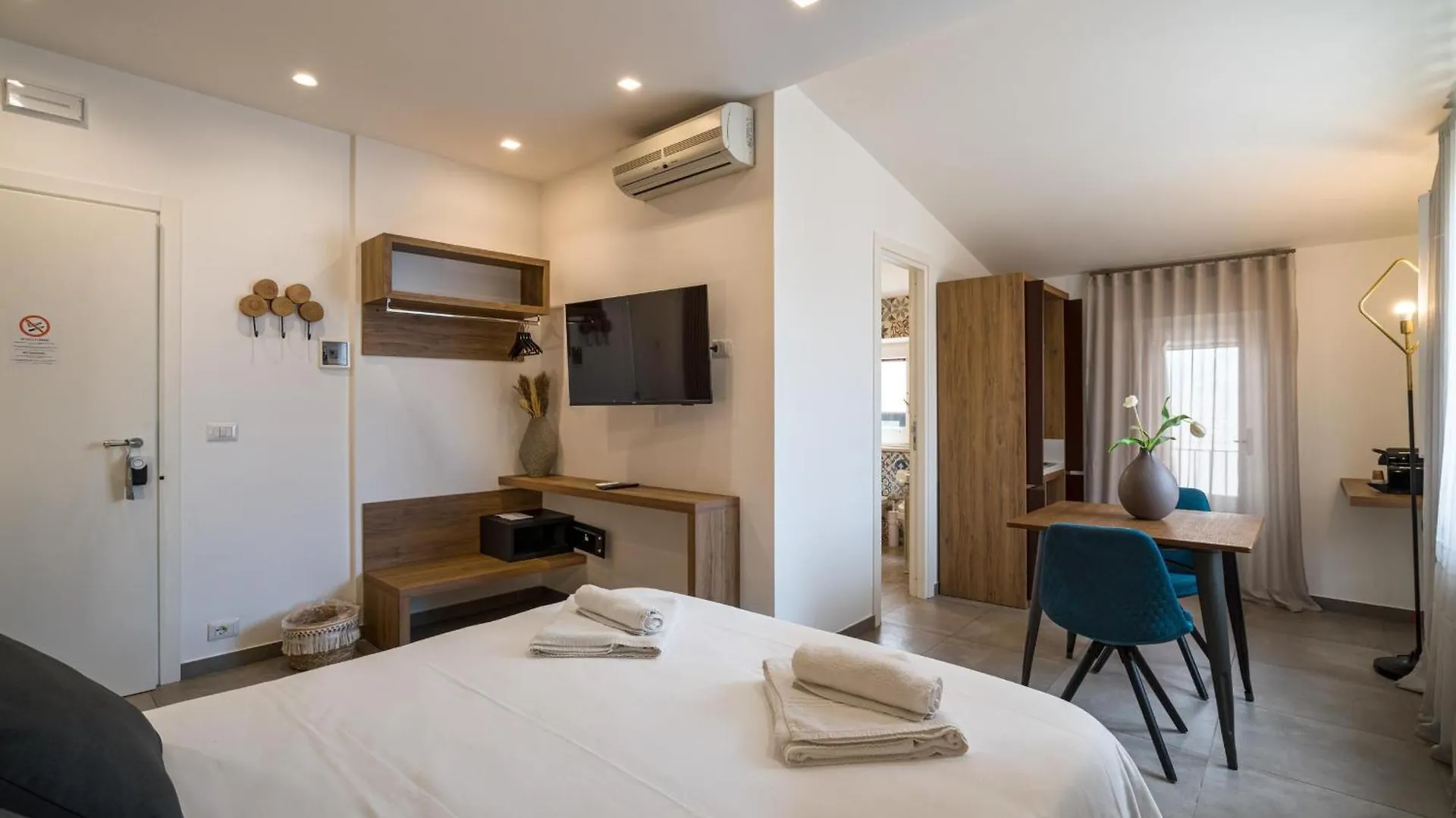 Al Duomo Rooms & Flats Taormina Italy